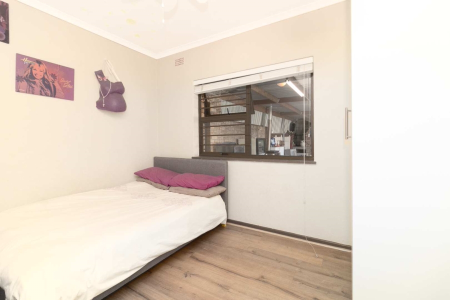 3 Bedroom Property for Sale in Oakglen Western Cape